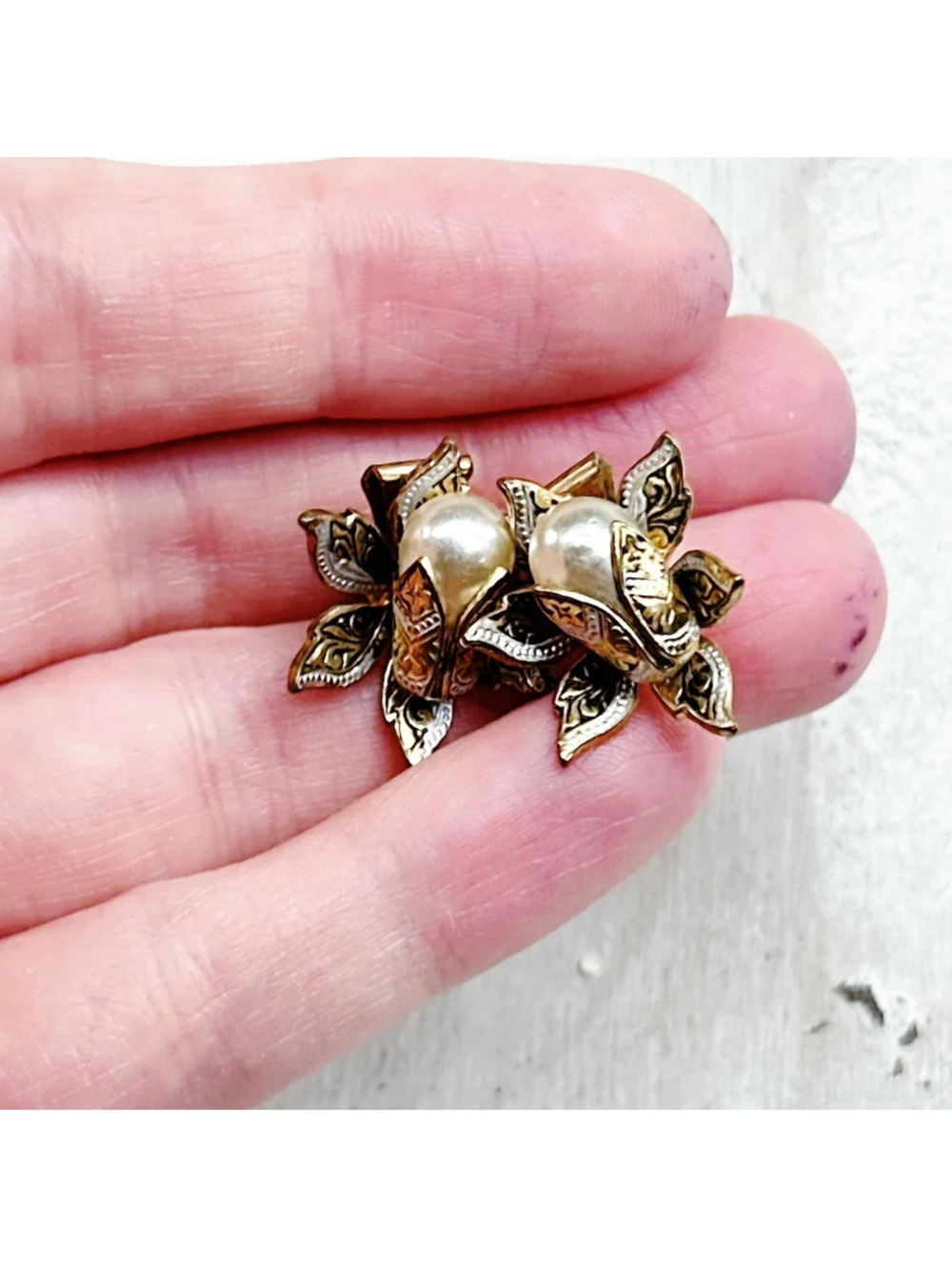 1392mc. Damascene Earrings Faux Pearl Clip ONs